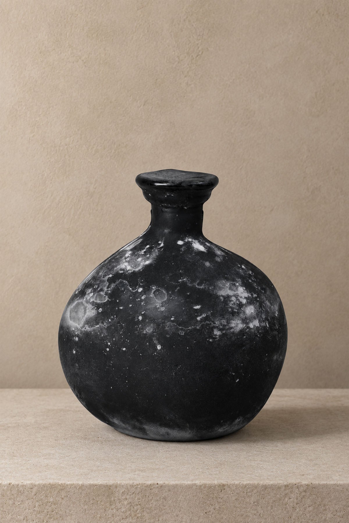 Cairo Cam Vase 18 cm Black