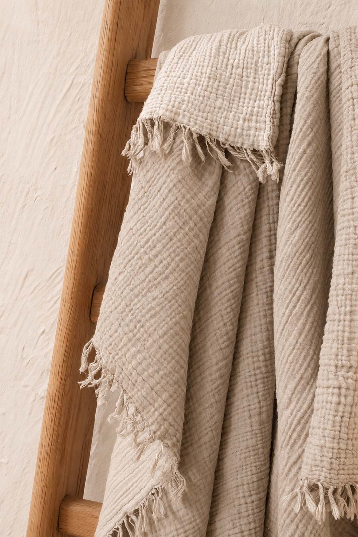Cocoon Sofa Throw Beige