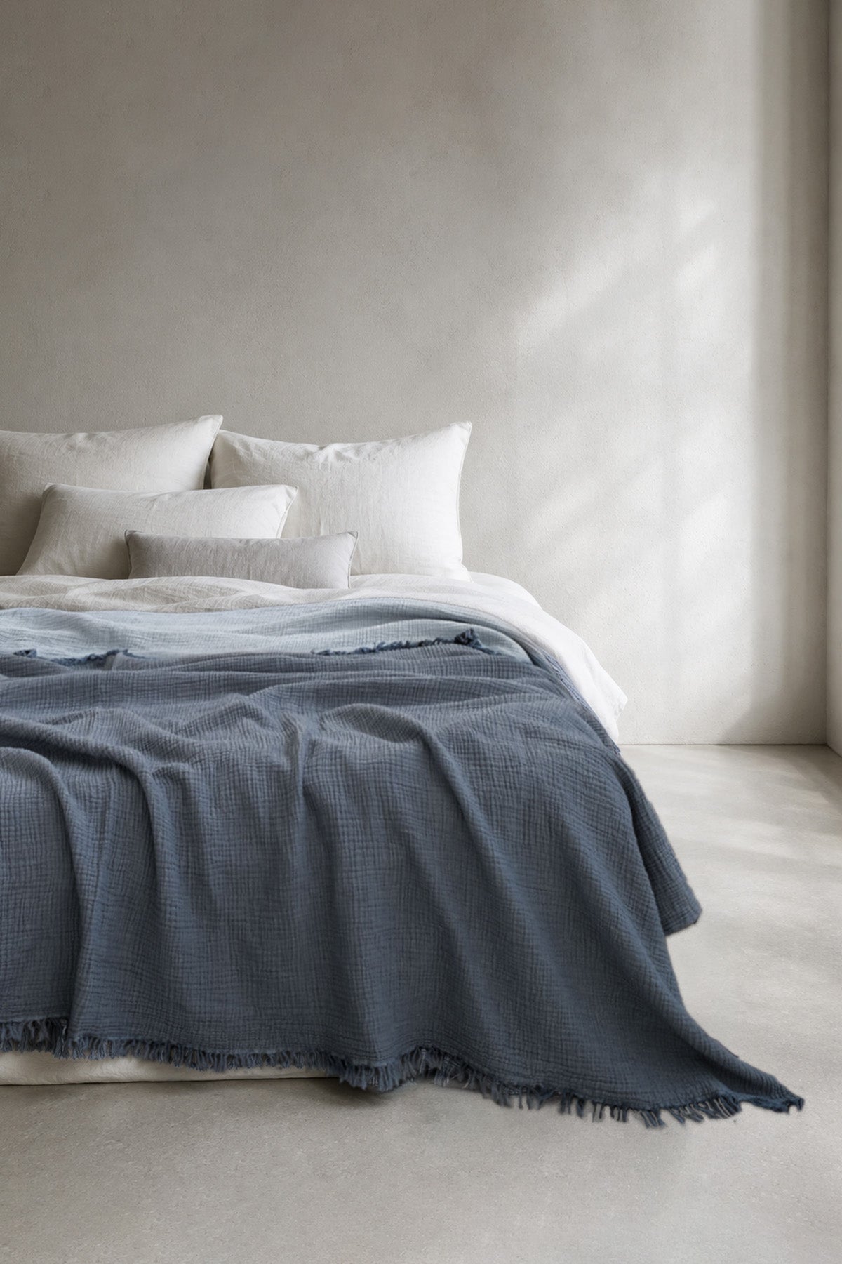 Cocoon 4 Katlı Müslin Yatak Örtüsü Lacivert