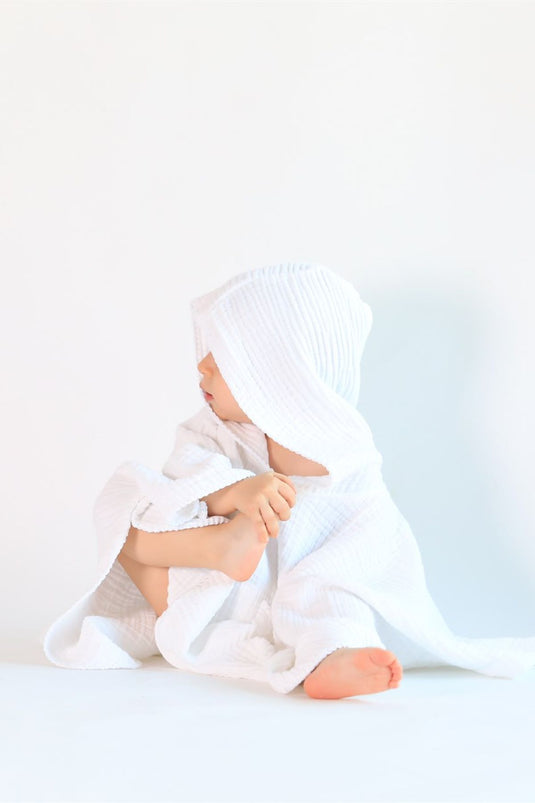 Cocoon Baby Poncho Weiß