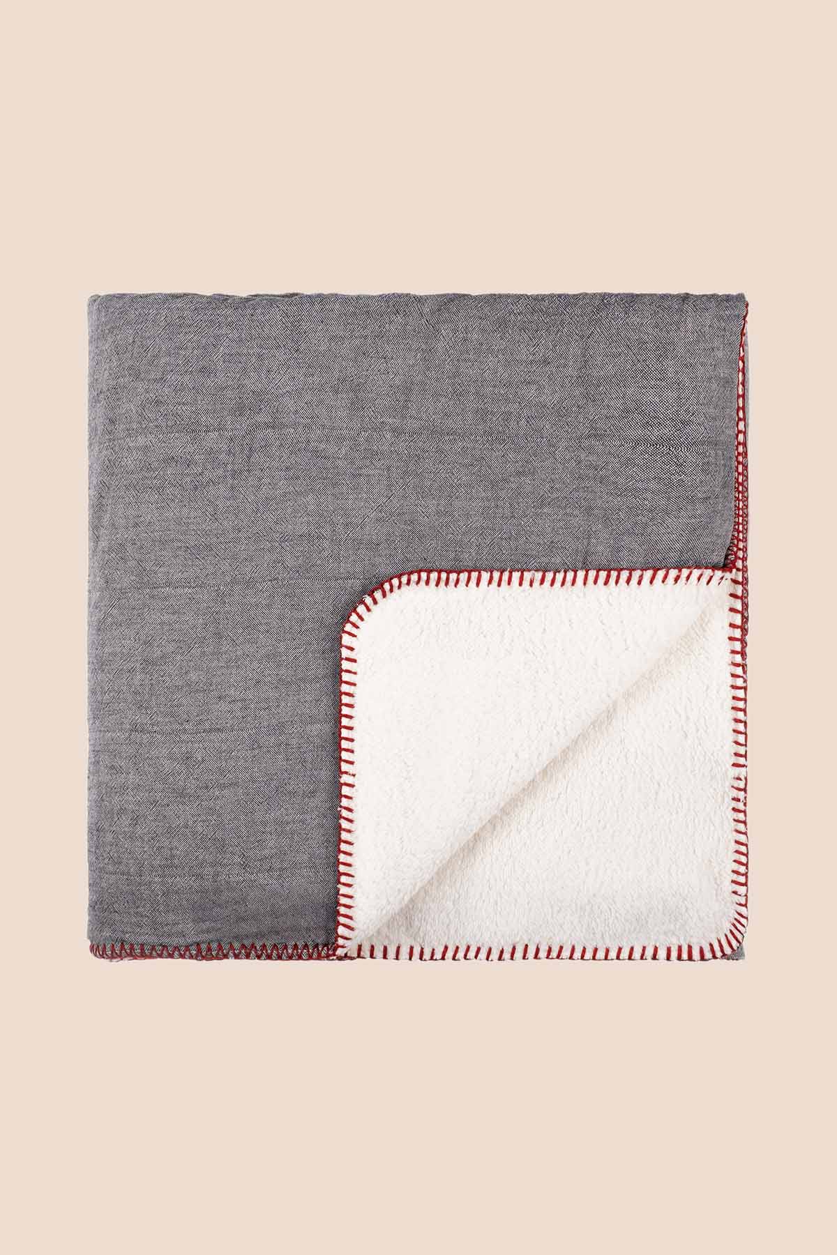 Cozy Dekoratif Dikişli Arkası Peluşlu Koltuk Şalı Battaniye Gri