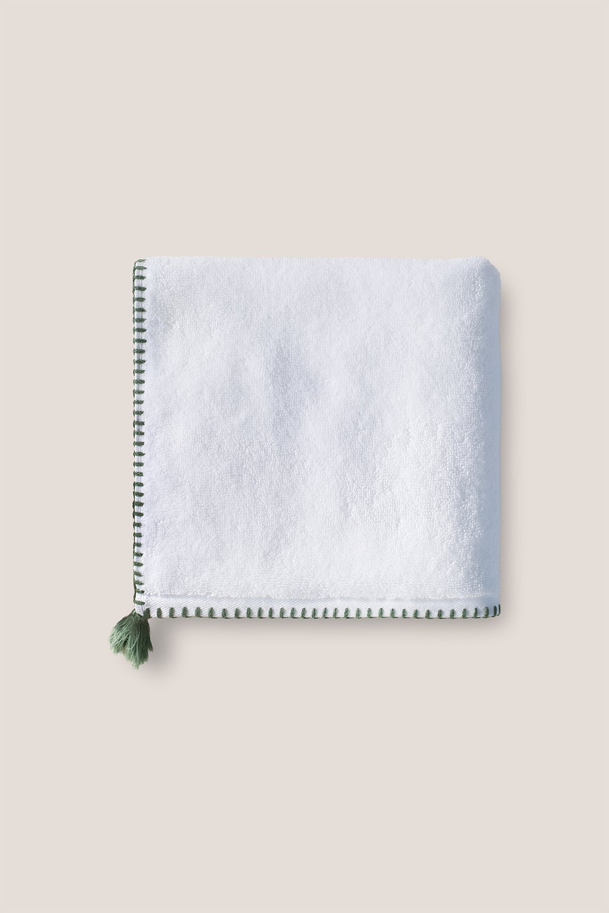 Dekoratif Dikiş Süslemeli Püsküllü Havlu 600 gr/m²