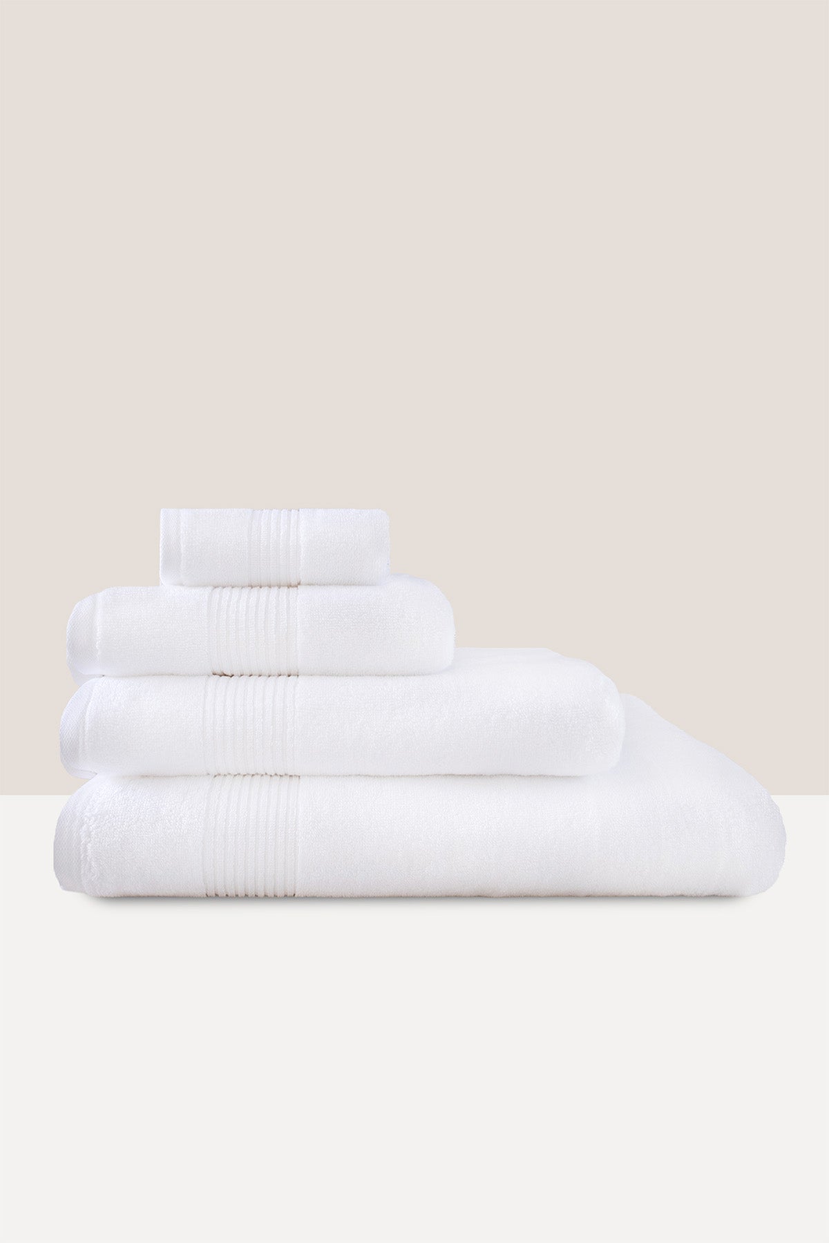 Essetial Bordürlü Bukle Havlu 600 gr/m² Beyaz