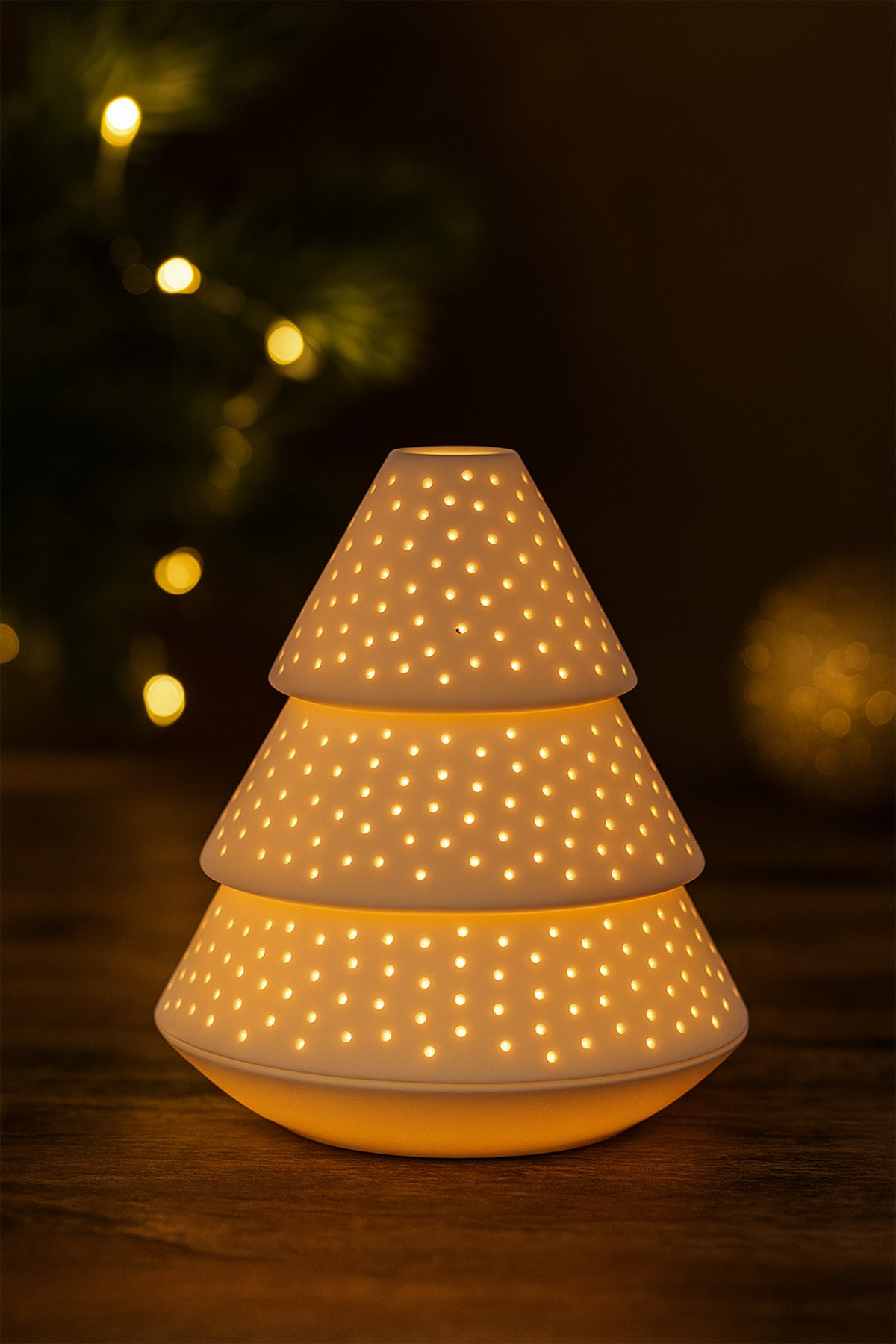 Çam Ağacı Şeklinde Porselen Mumluk 12,5x15,5 cm