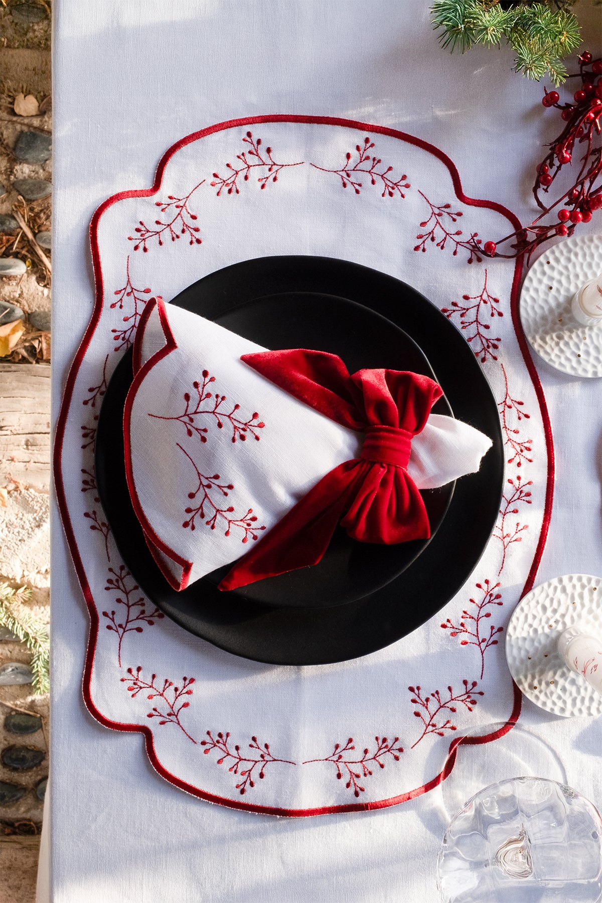 Kokina Nakışlı Keten Peçete Kırmızı