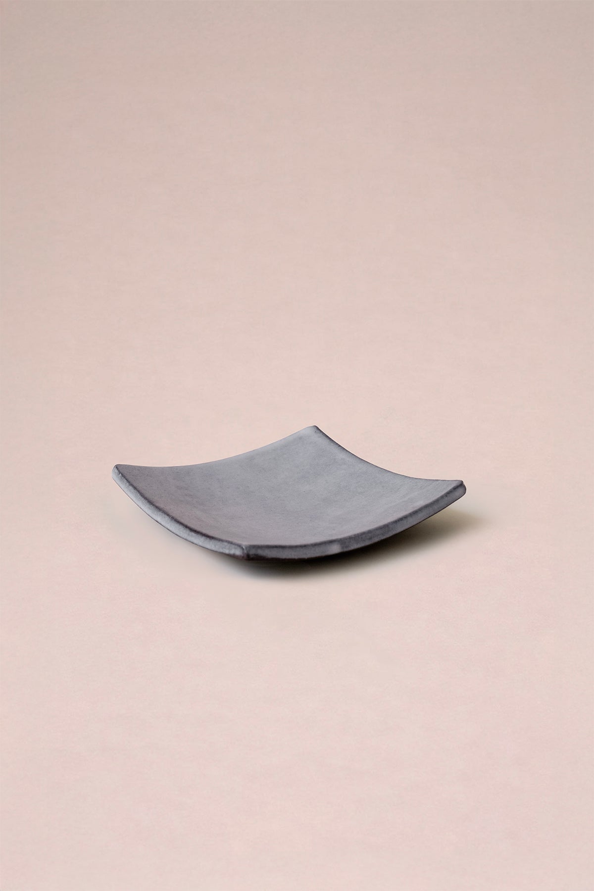 Stoneware Kenarları Kıvrık Kare Tabak 13 cm