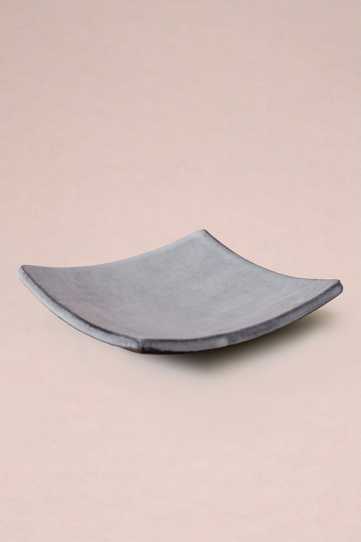 Stoneware Kenarları Kıvrık Kare Tabak 17 cm