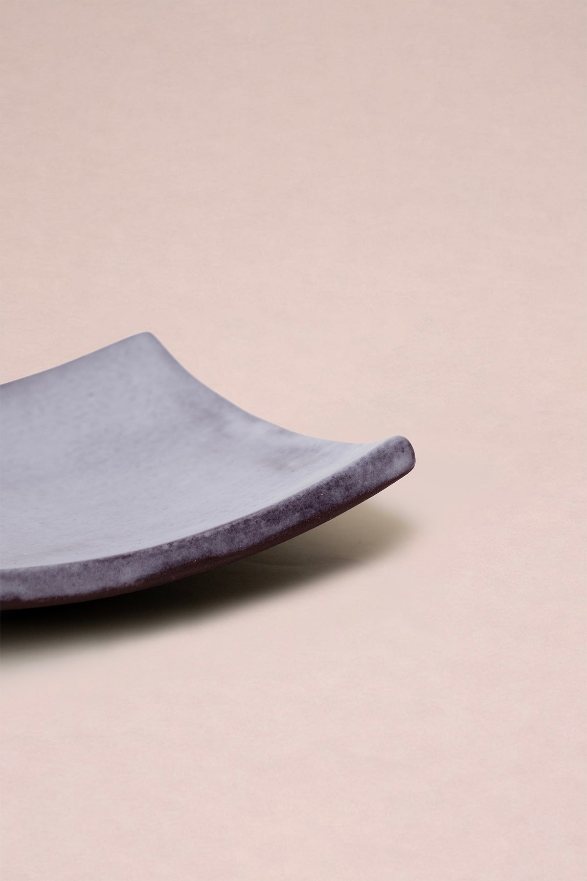 Stoneware Kenarları Kıvrık Kare Tabak 13 cm