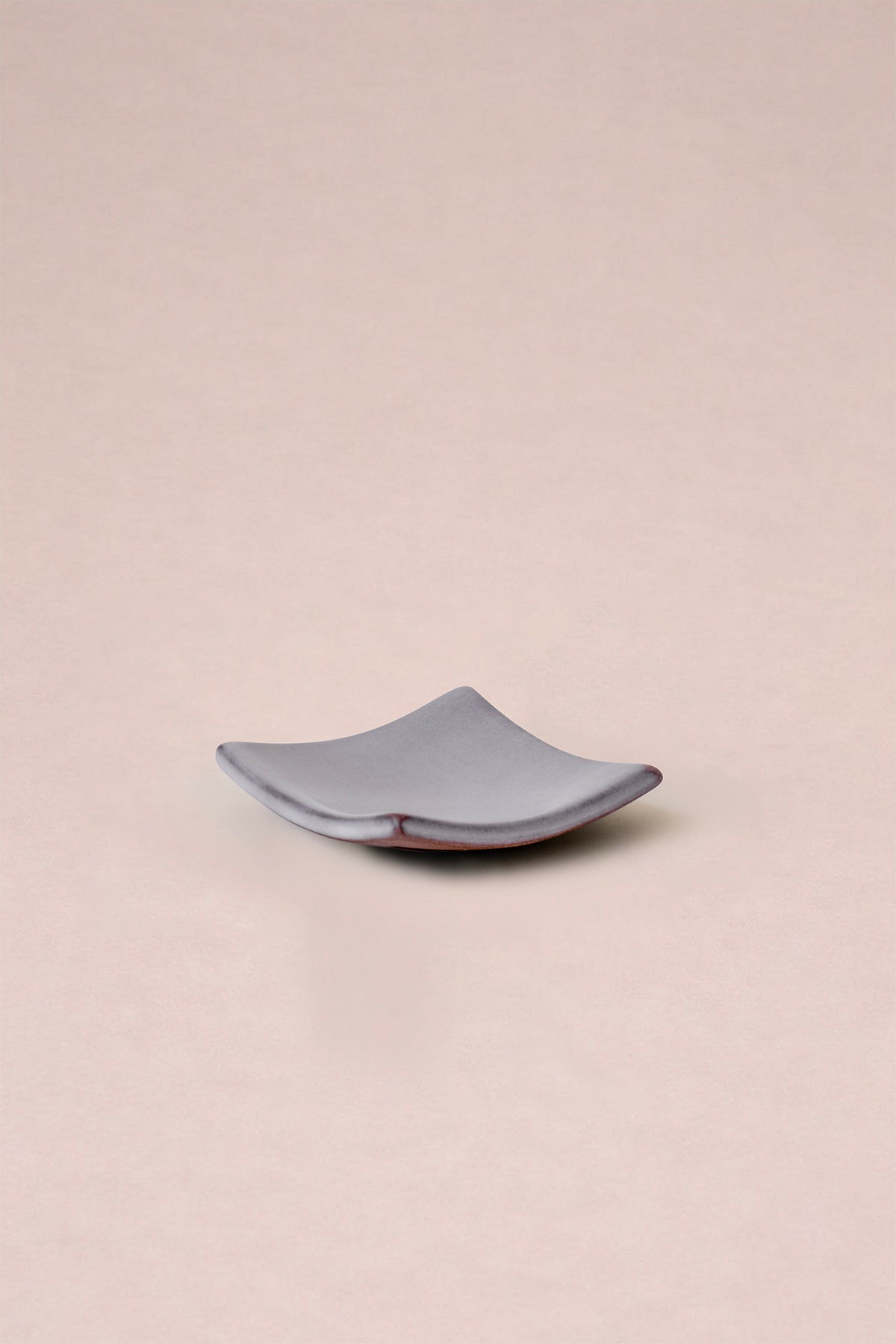 Stoneware Kenarları Kıvrık Kare Tabak 9 cm