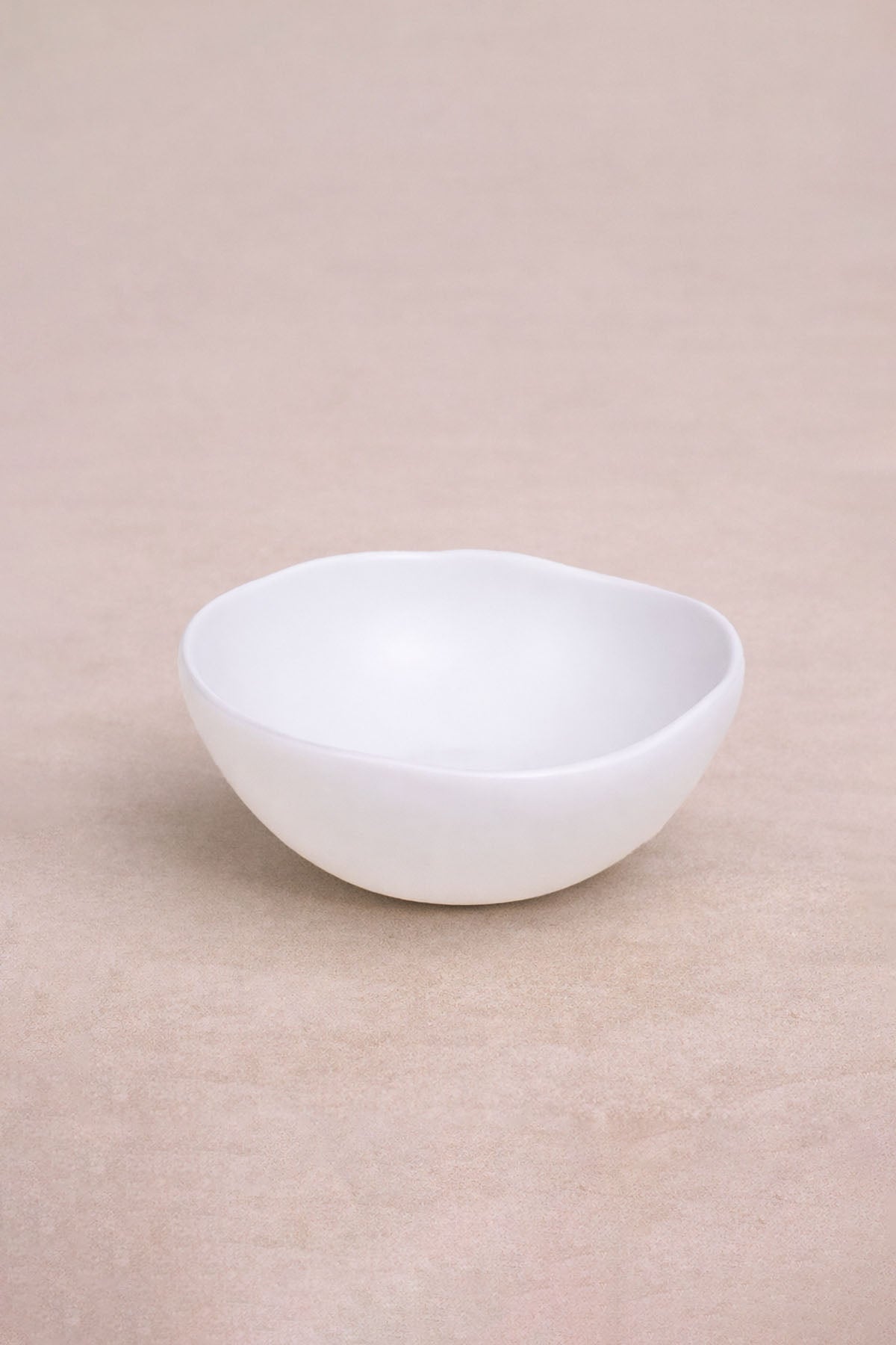 Elle Şekillendirilmiş Amorf Stoneware Kase Beyaz 15 cm