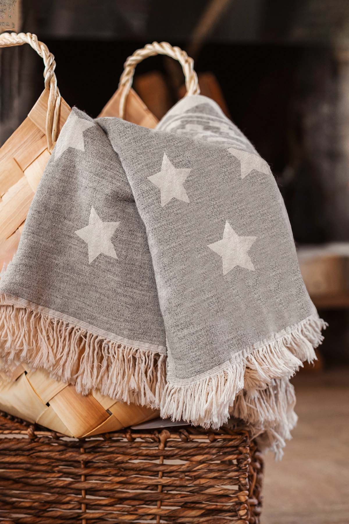 Yıldız Desenli Jakarlı Yünlü Koltuk Şalı Gri